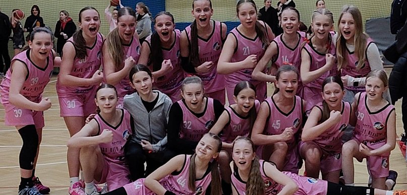 Koszykarki PTK Furta Pabianice mistrzem województwa u-13!