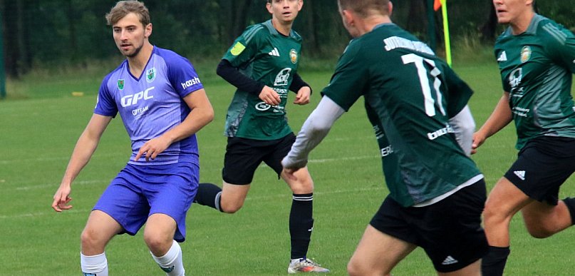 Demolka po przerwie. GKS Ksawerów wygrał z Jutrzenką Bychlew