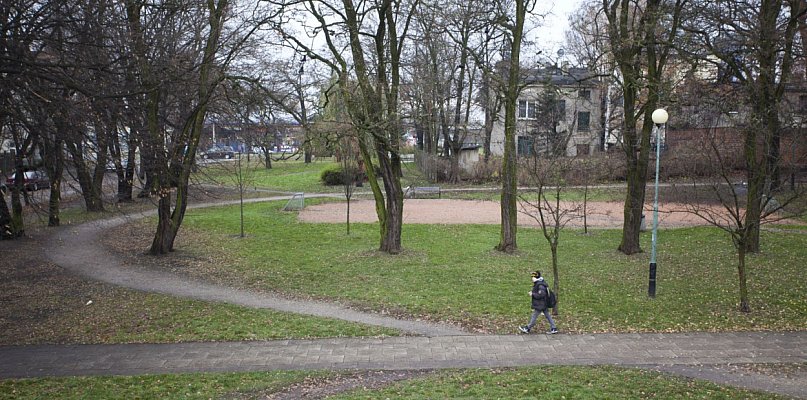 Zaginiona nastolatka odnaleziona w parku - 66756