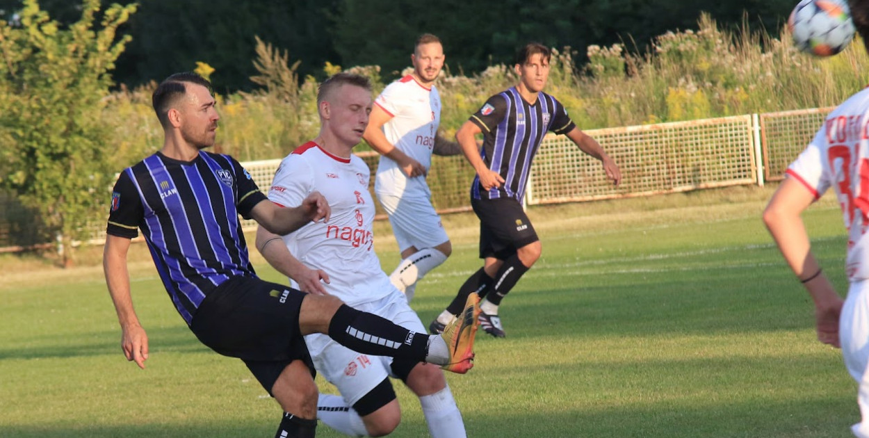 Adam Patora strzelił trzy gole dla PTC Pabianice.