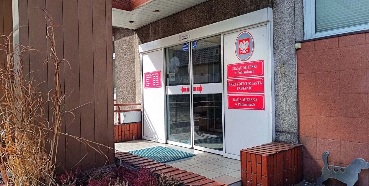 Miliony na ocieplenie m.in. budynku Urzędu Miejskiego i MOK-u