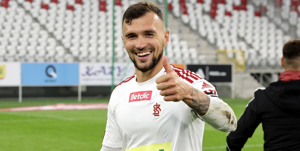 Maksymilian Rozwandowicz strzelił gola dla ŁKS II Łódź.