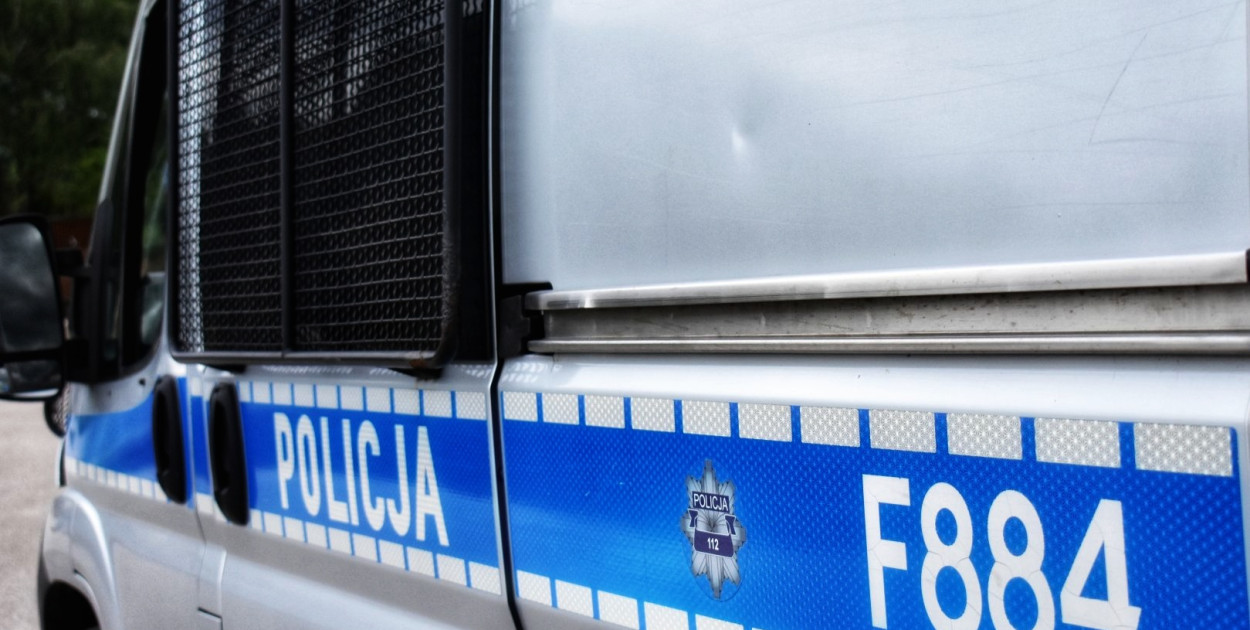 Nastolatka kpiła w internecie z własnych poszukiwań 