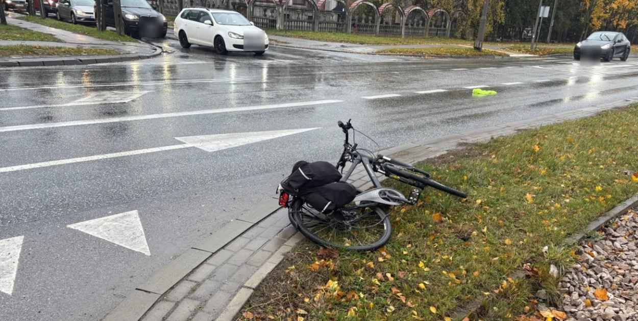 Ulica Warszawska: rowerzysta zderzył się z samochodem