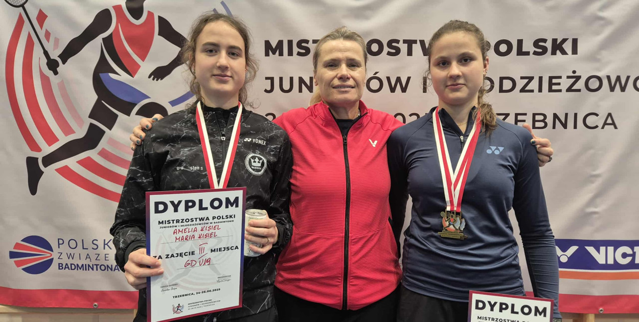 Maria Kisiel (Korona Pabianice) zdobyła złoty medal w singlu, a z Amelią Kisiel dołożyła brąz w grze podwójnej w mistrzostwach Polski w badmintonie.