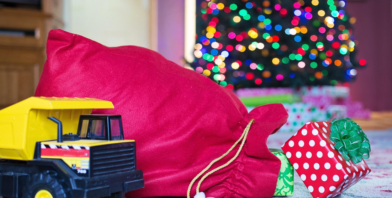 Policjanci charytatywnie dla dzieci/JillWellington/pixabay