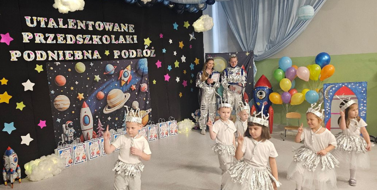 X Przegląd Miejski „Utalentowane Przedszkolaki – Podniebna podróż”/foto: PM11