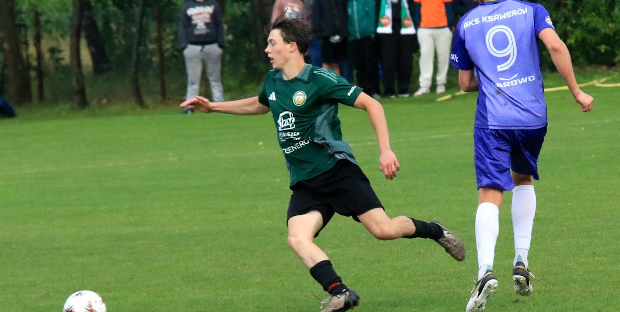 Piłkarze Jutrzenki Bychlew wygrali czwarty mecz w sezonie.