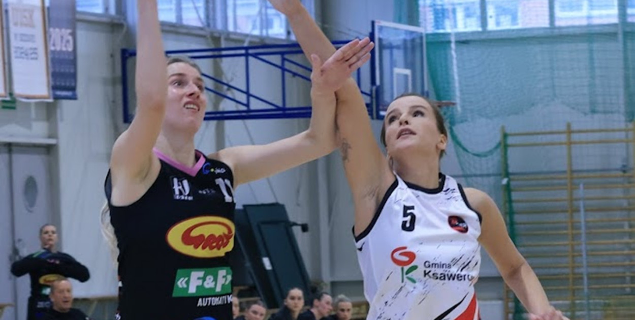 Wiktoria Stępień (nr 5) była najskuteczniejszą zawodniczką Basketu Ksawerów.