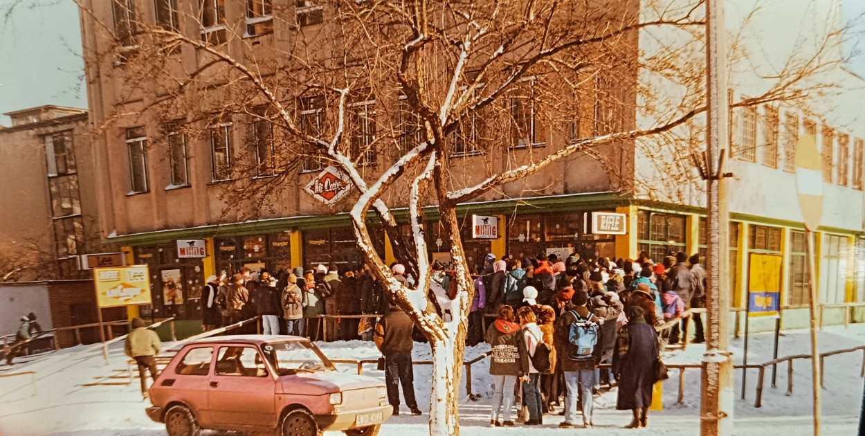 Dwie godziny na mrozie. Wielkie \"rozdawanko\" w Pabianicach