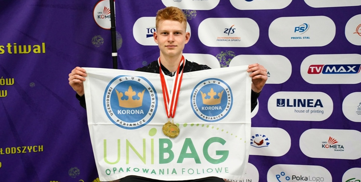 Kacper Grabarz zdobył dwa złote medale podczas Super Grand Prix w badmintonie.