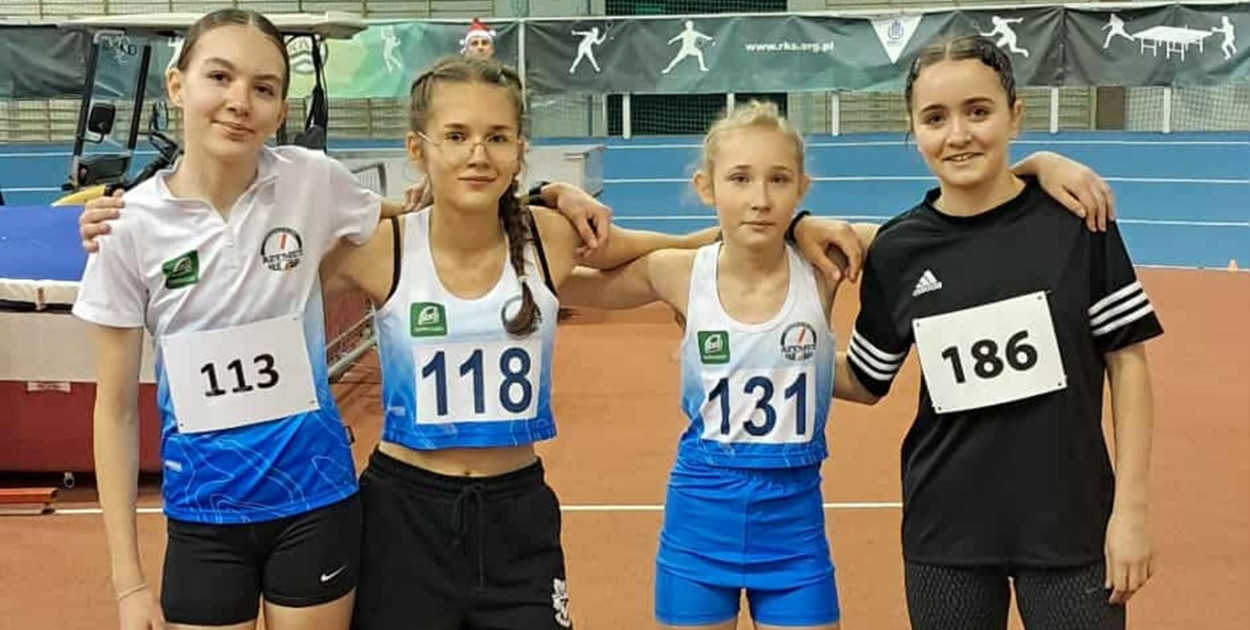 Brązowa sztafeta lekkoatletek Azymutu Pabianice.