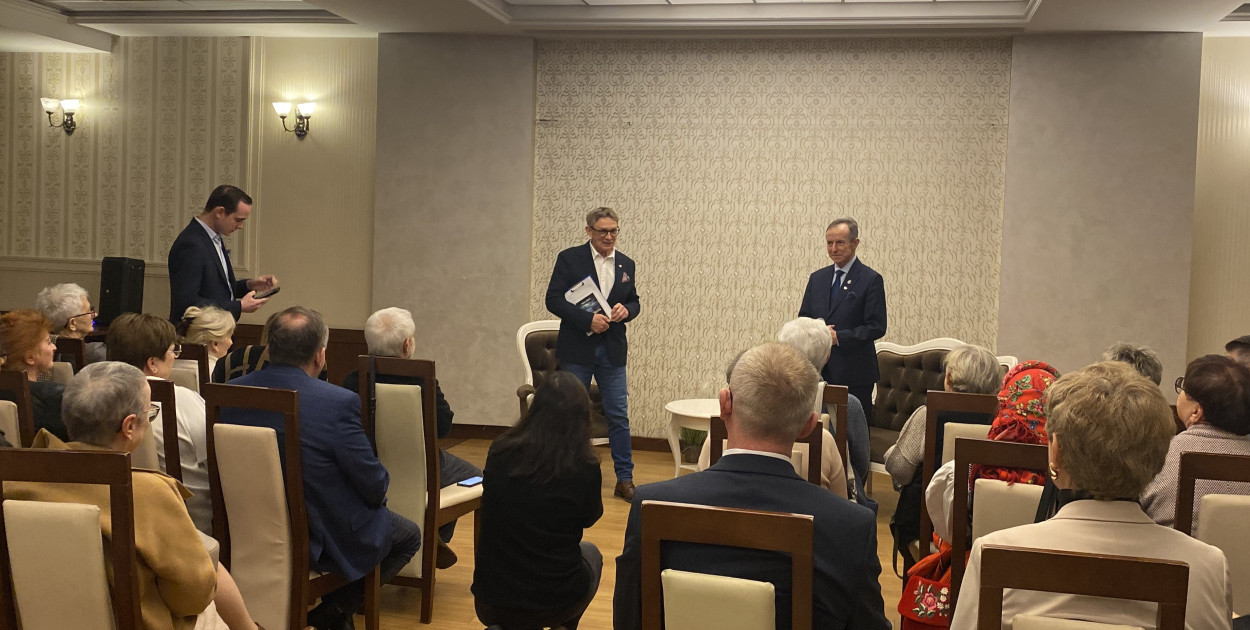 Spotkanie z autorem i politykiem