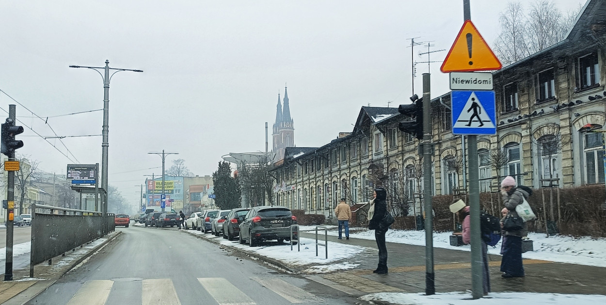 Z dziewięciu do trzech miejsc i znów za mało