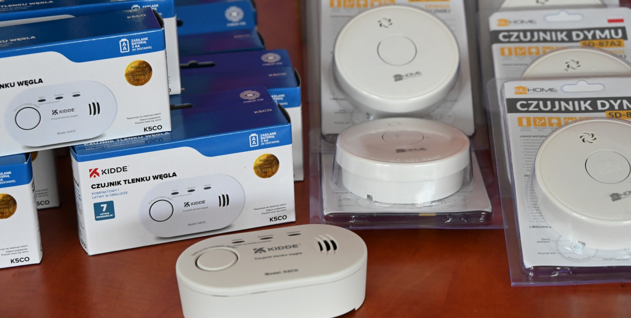 Czujki dymu i czadu dla wybranych. Kto je dostanie?