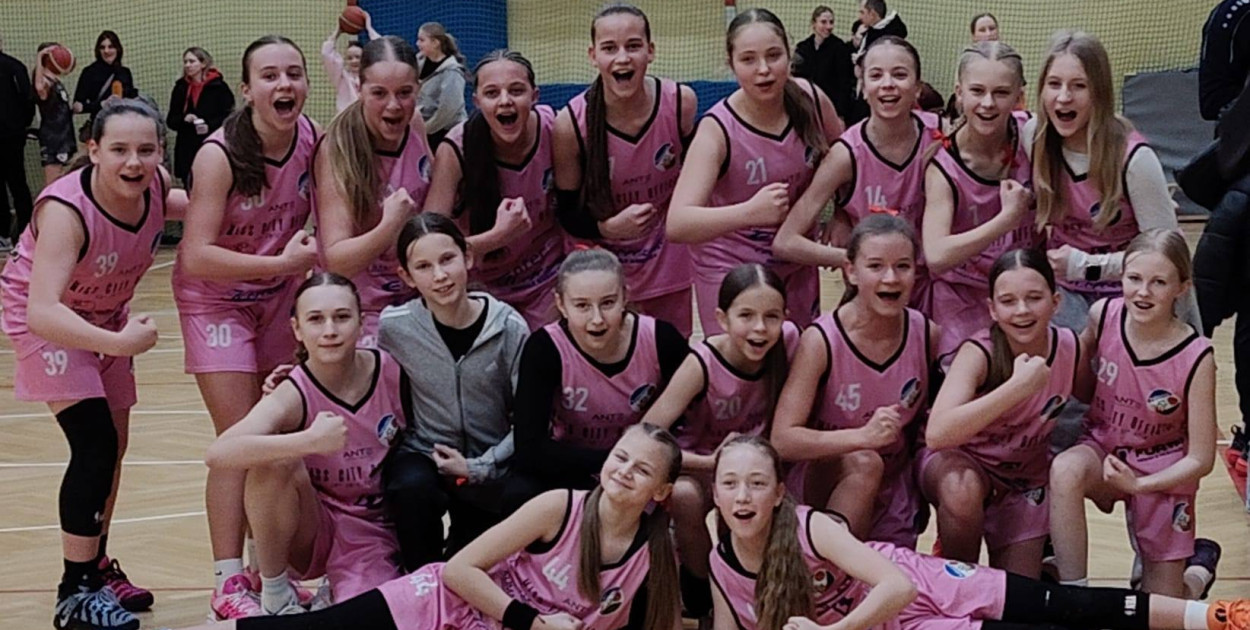 Koszykarki PTK Furta Pabianice mistrzem województwa u-13!