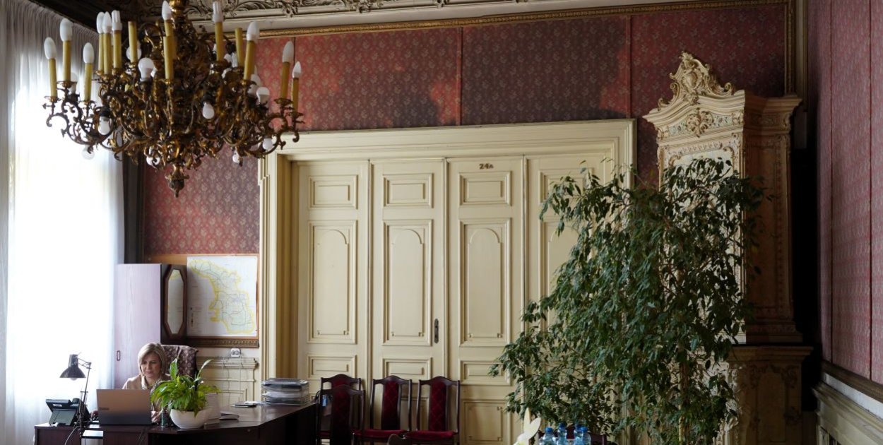 Remont „Złotej Sali” zaczną od zmiany tapet