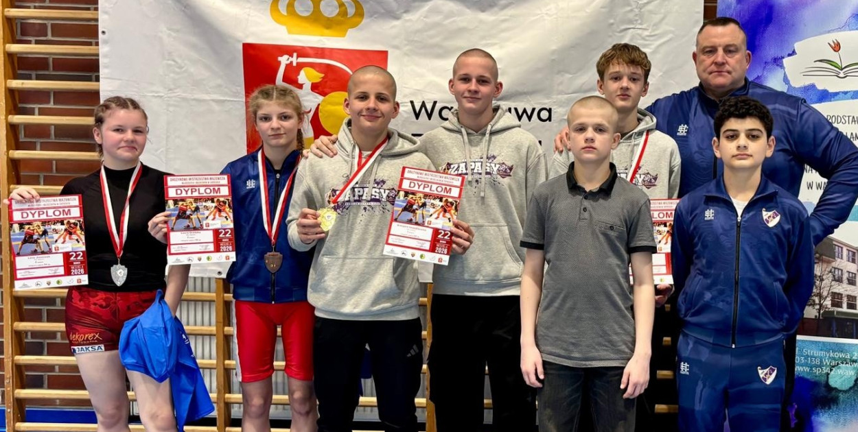 Medale w stylu klasycznym i wolnym. Udany start zapaśników PTC