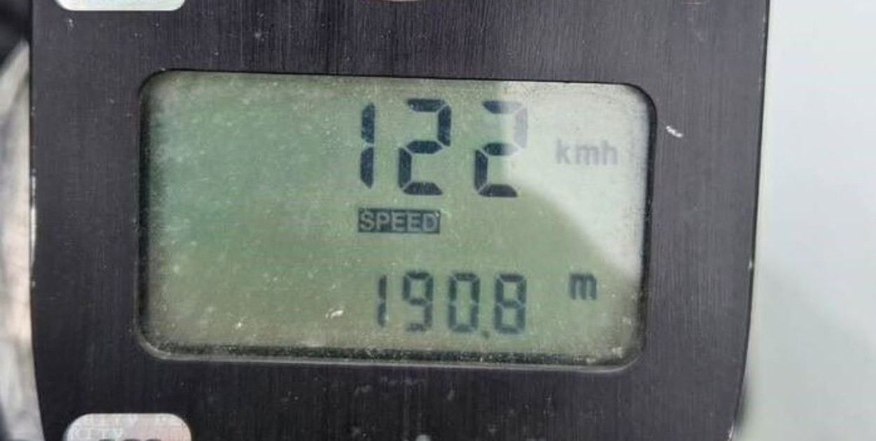 Licznik stanął na 122 km/h