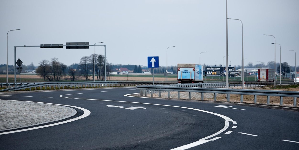 Nowe rondo na drodze wojewódzkiej nr 488 oddane do użytku