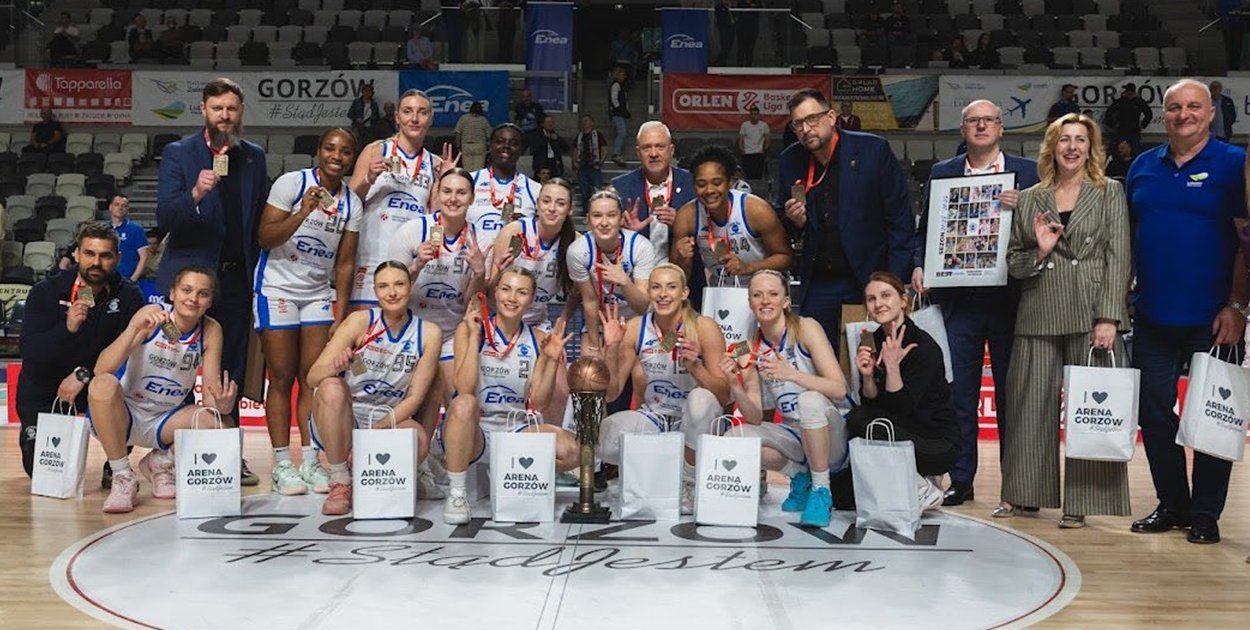 Wiktoria Stasiak z brązowym medalem Orlen Basket Ligi Kobiet!