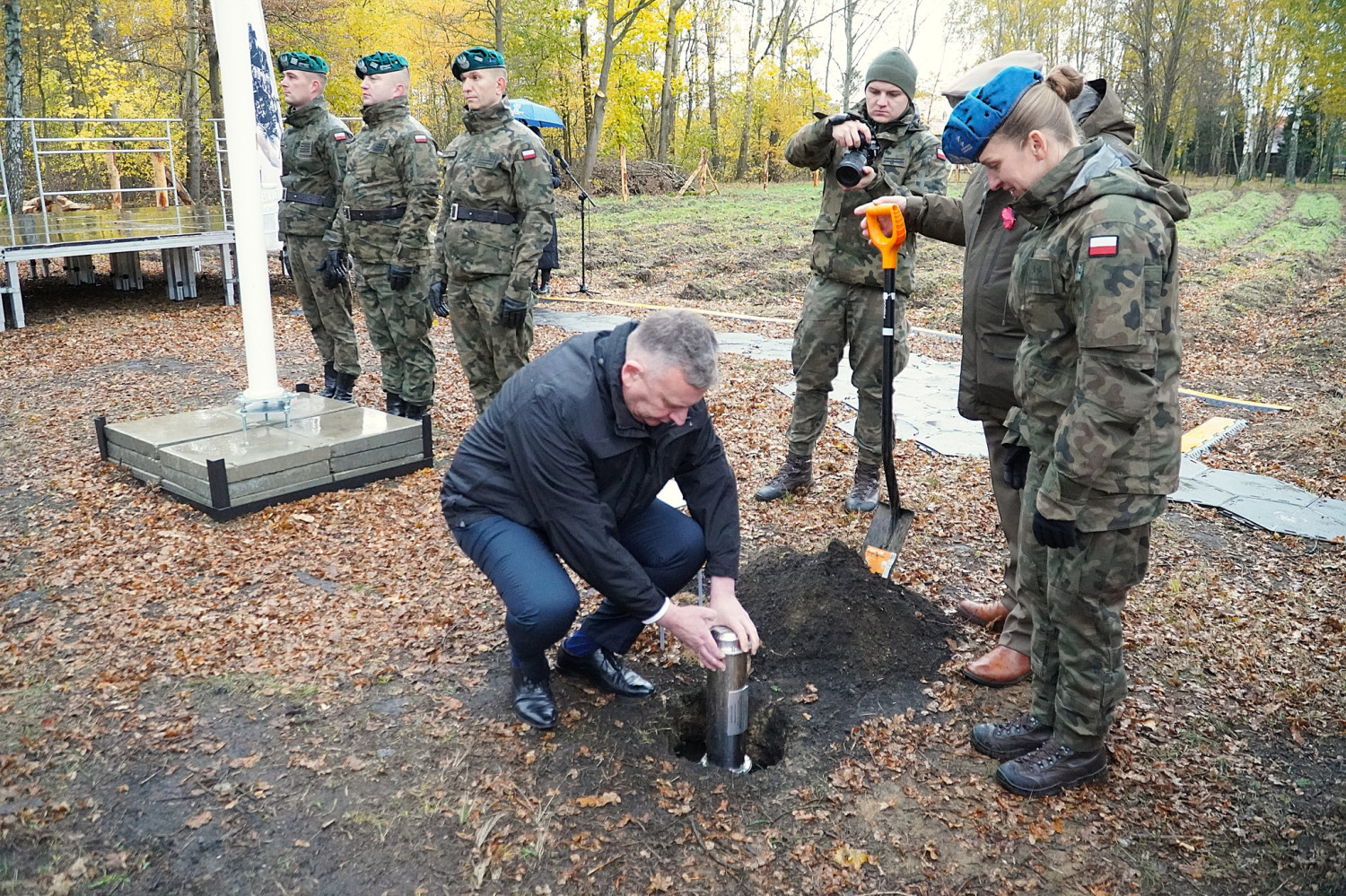 foto: Miasto Pabianice „Las Pamięci” ku czci poległych żołnierzy